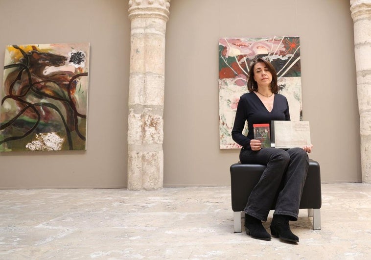 Irune Fiz en el Museo de Arte de la Universidad de Valladolid con sus recomendaciones literarias.