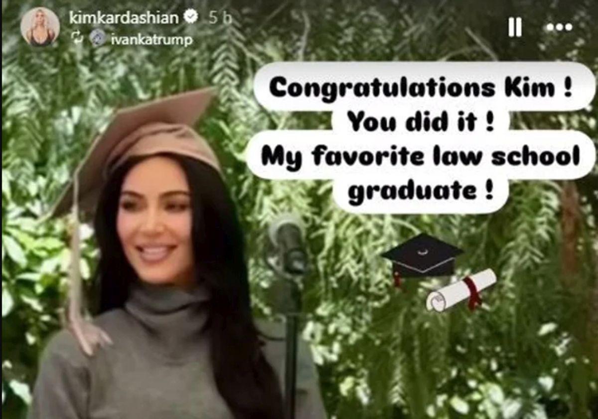 Kim Kardashian con su birrete de graduada.