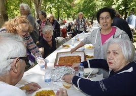 Paella popular de fin de curso en Palencia
