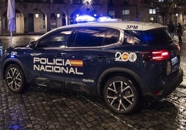 Patrulla de la Policía Nacional en Segovia.