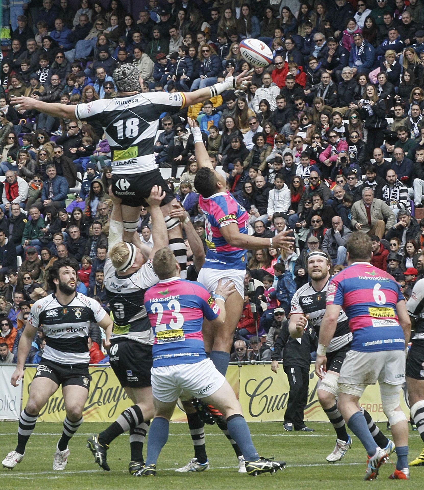 Fotos de la Copa del Rey de Rugby celebrada en el José Zorrilla entre los dos equipos vallisoletanos en 2016