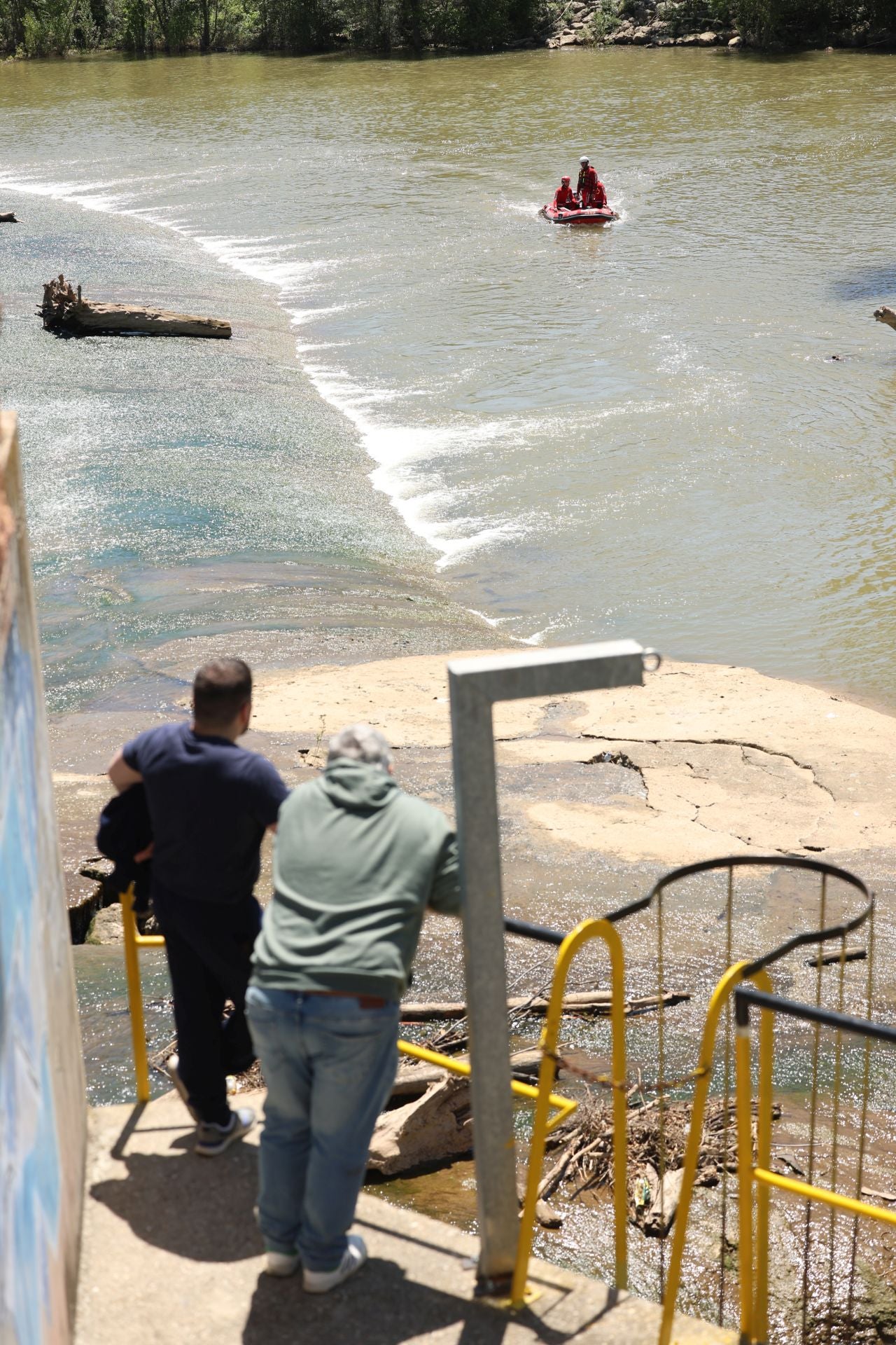 Imágenes de la búsqueda del pescador vallisoletano