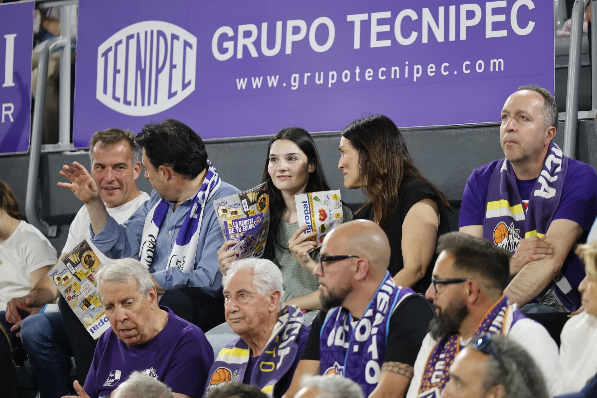 Así ha animado la afición palentina al Súper Agropal ante el Obradoiro