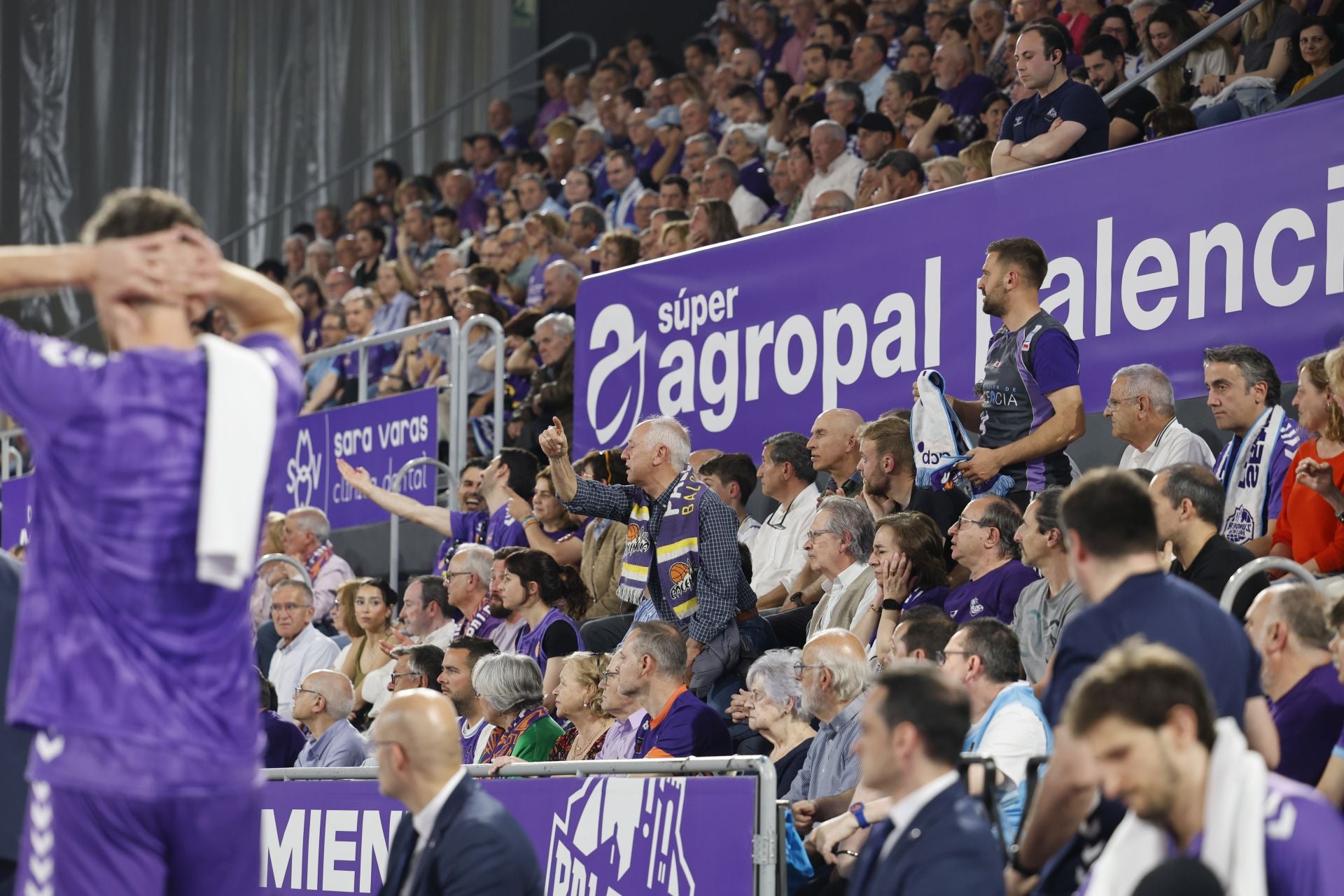 Así ha animado la afición palentina al Súper Agropal ante el Obradoiro
