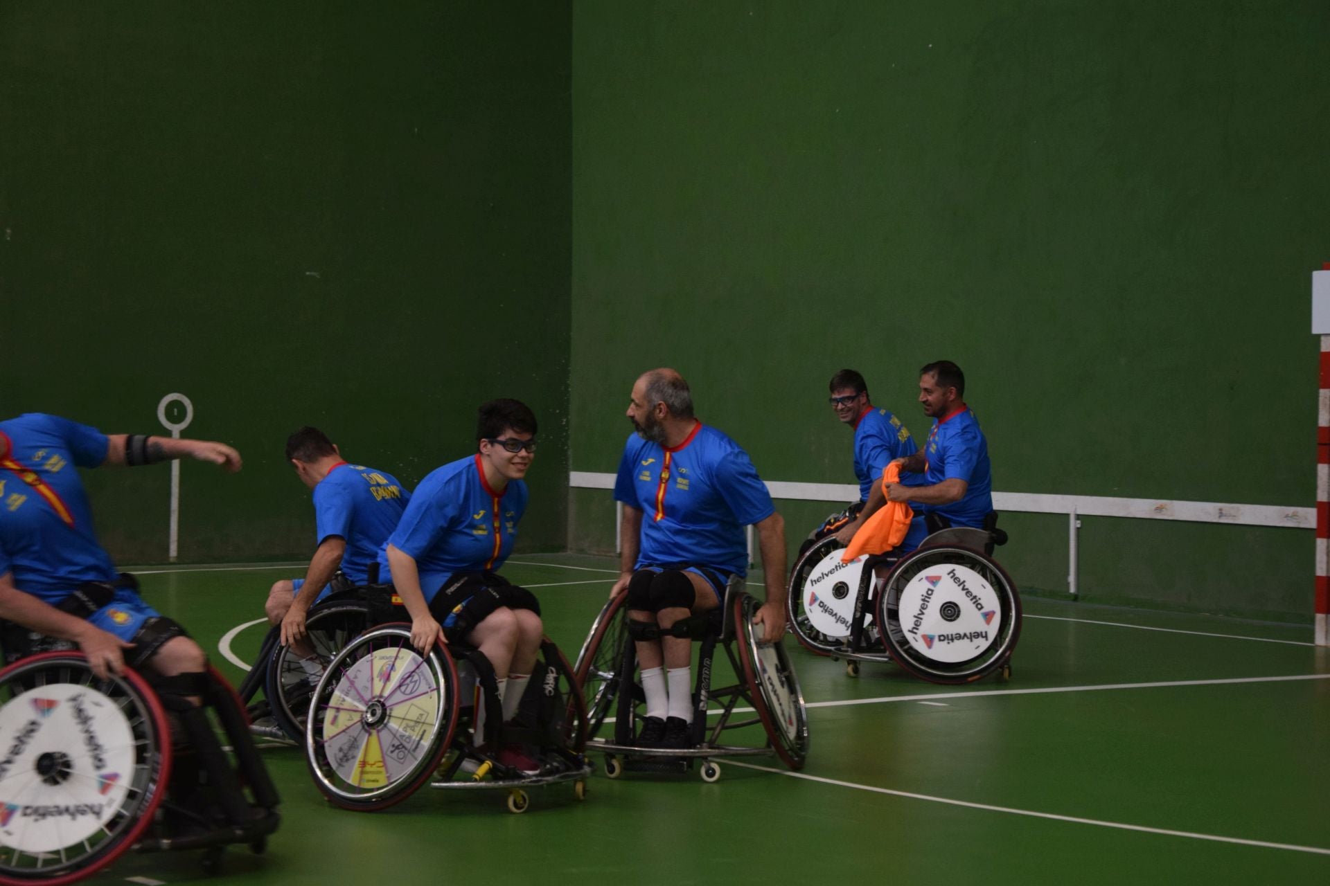 La selección española de balonmano en silla de ruedas se entrena en Velilla