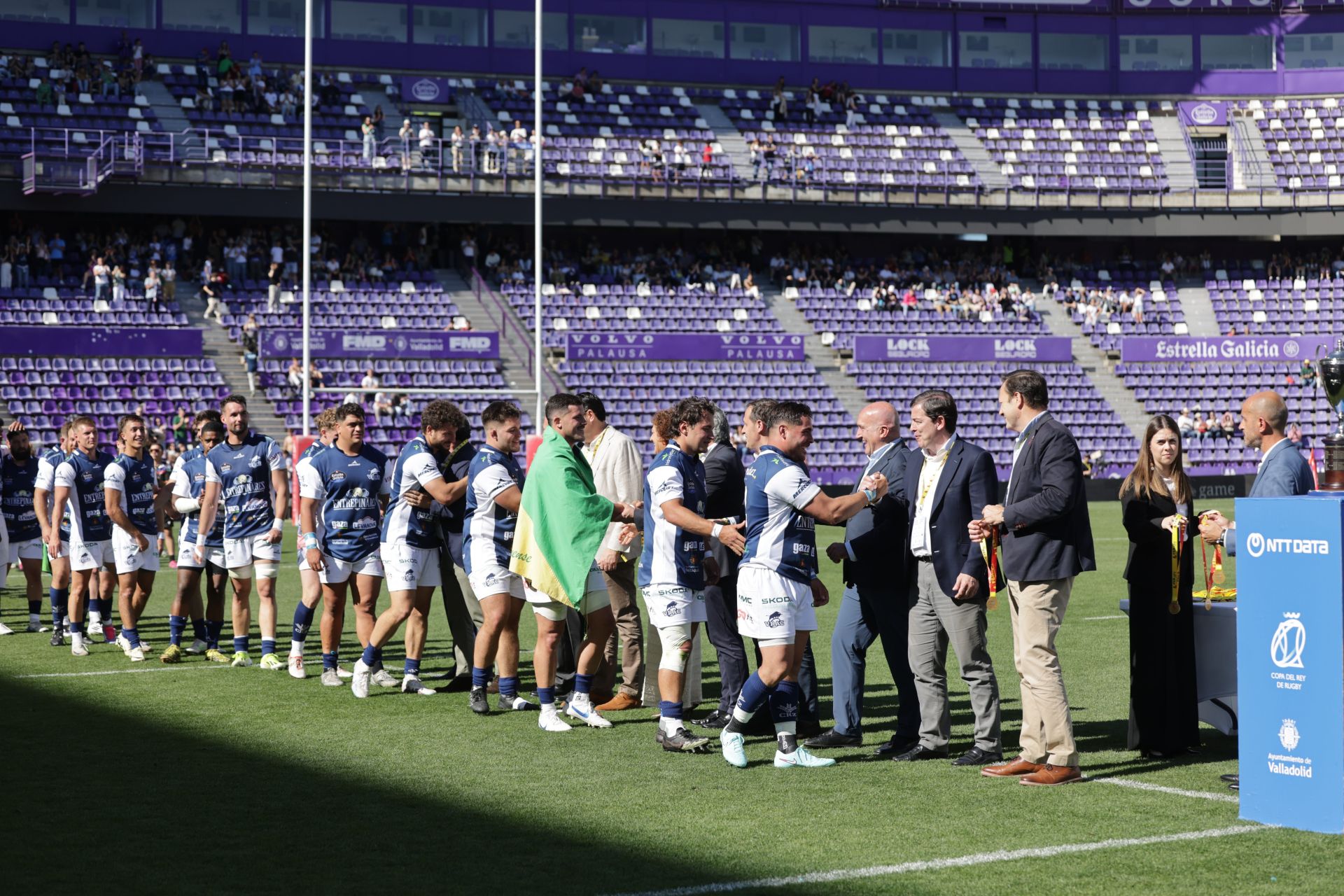 El VRAC celebra con su afición la Copa del Rey de rugby conquistada en Zorrilla