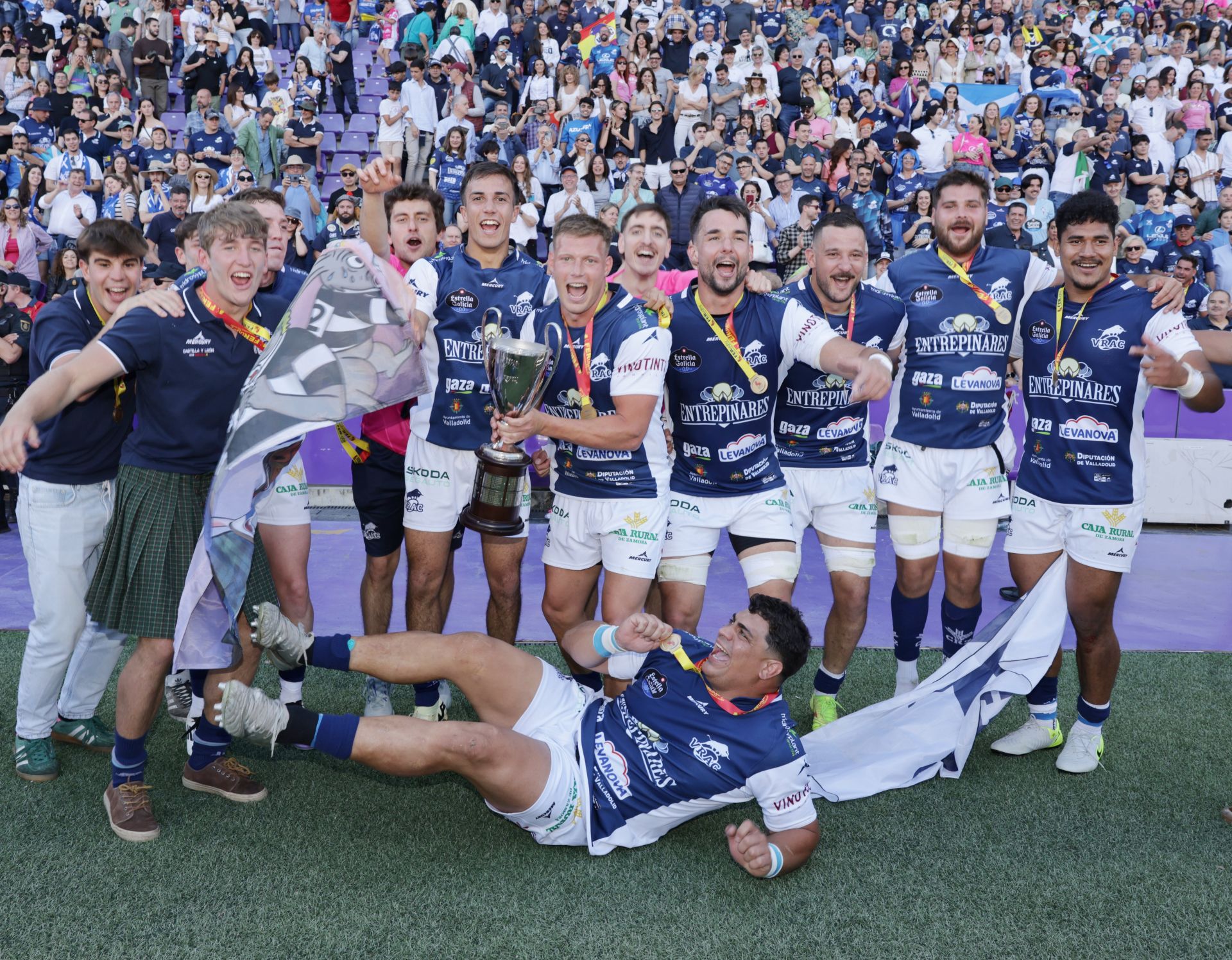El VRAC celebra con su afición la Copa del Rey de rugby conquistada en Zorrilla