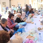Baltanás reúne a más de doscientas mujeres con sus labores artesanales