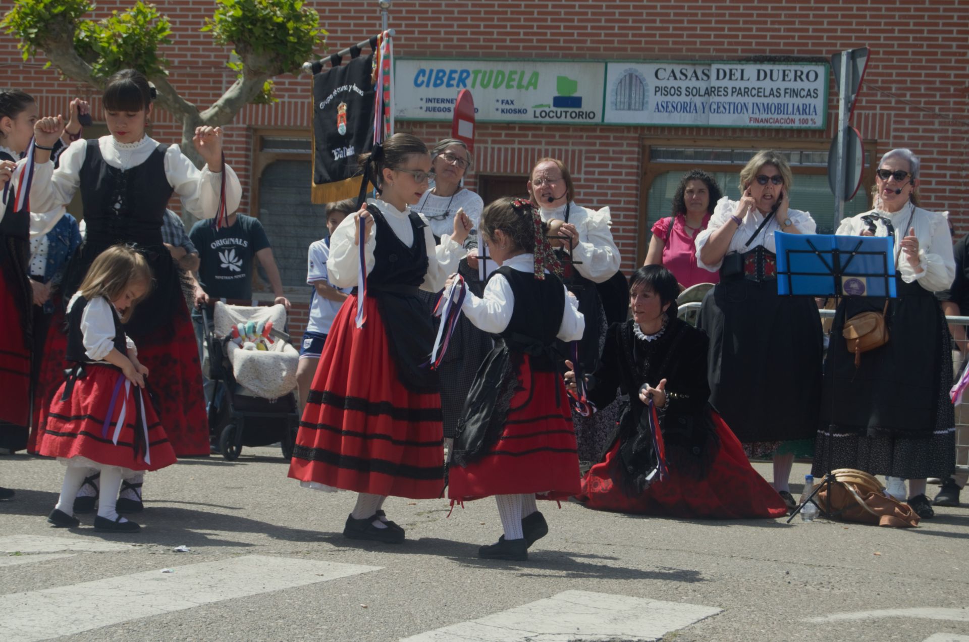 La segunda jornada de la Feria del Espárrago en Tudela de Duero, en imágenes