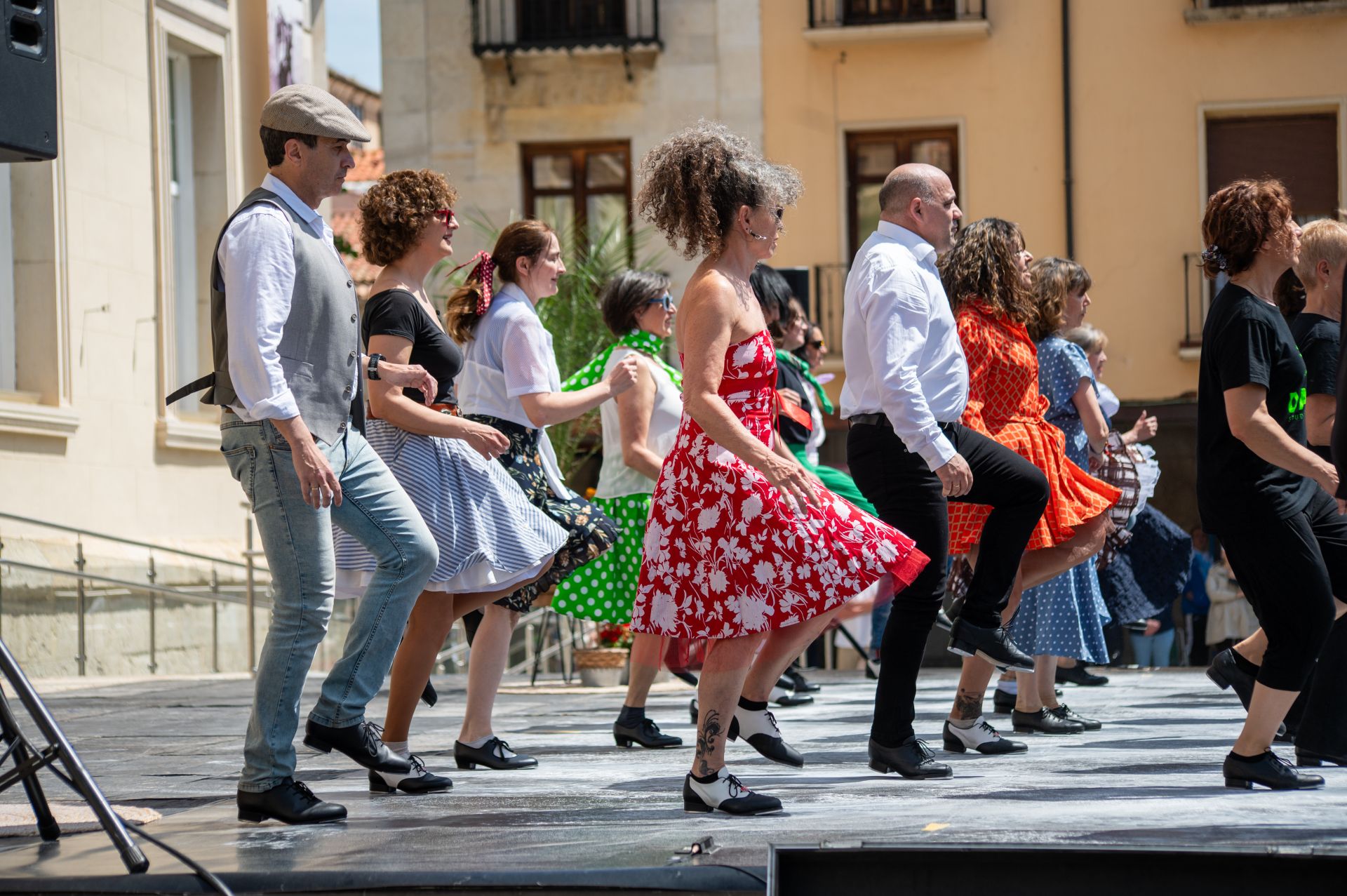 Cuarenta bailarines celebran en Palencia el día del claqué