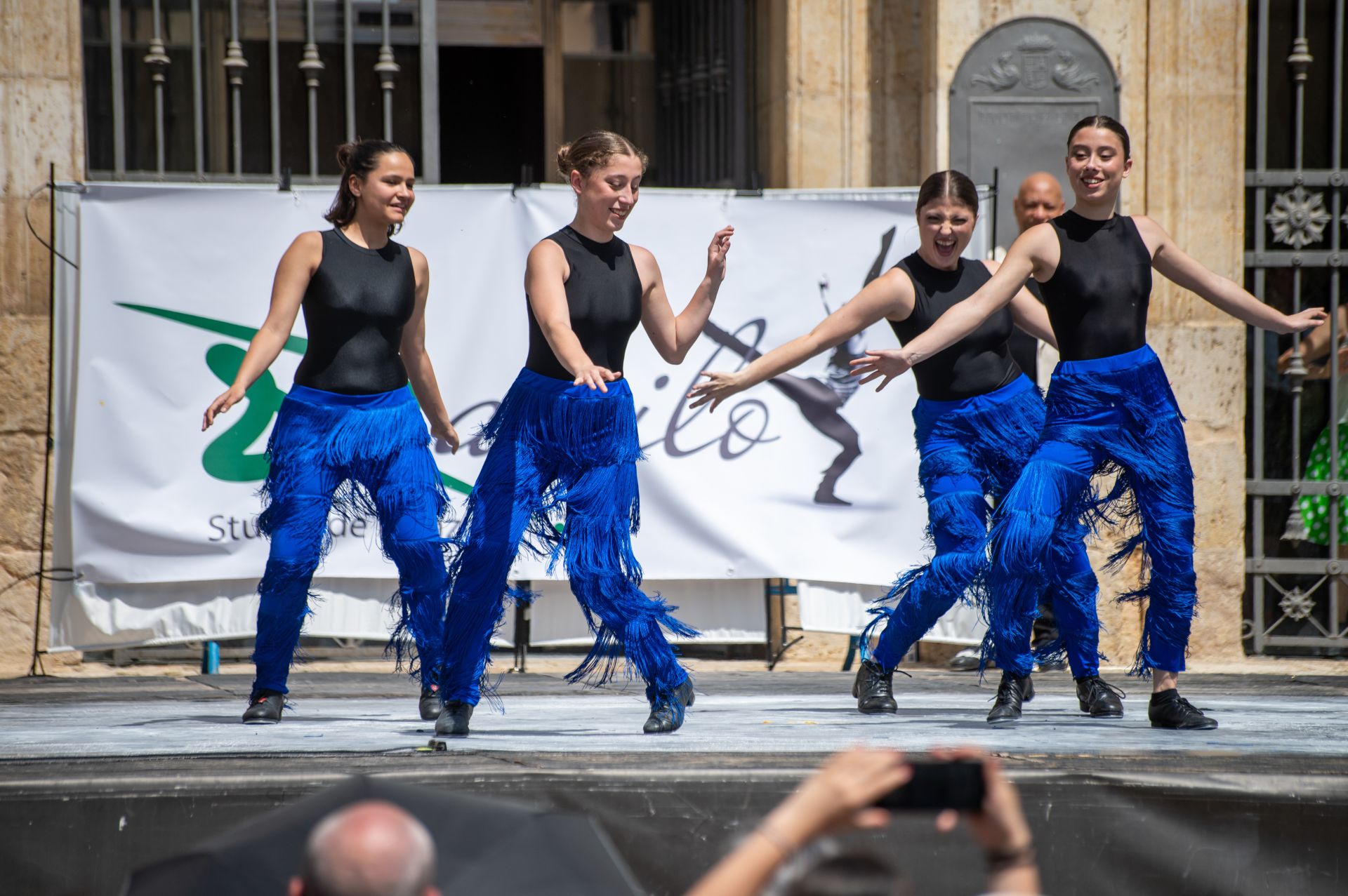 Cuarenta bailarines celebran en Palencia el día del claqué
