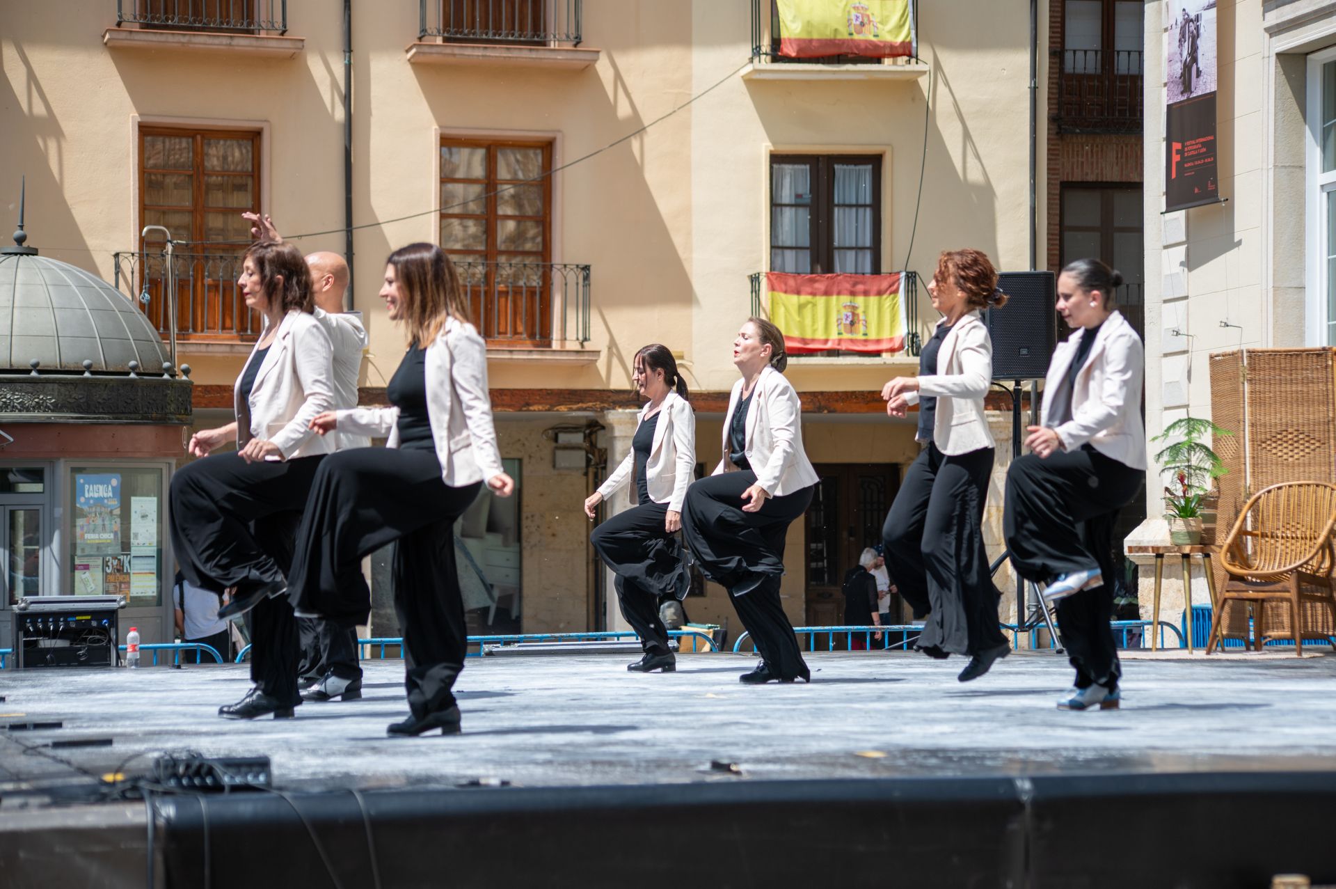 Cuarenta bailarines celebran en Palencia el día del claqué