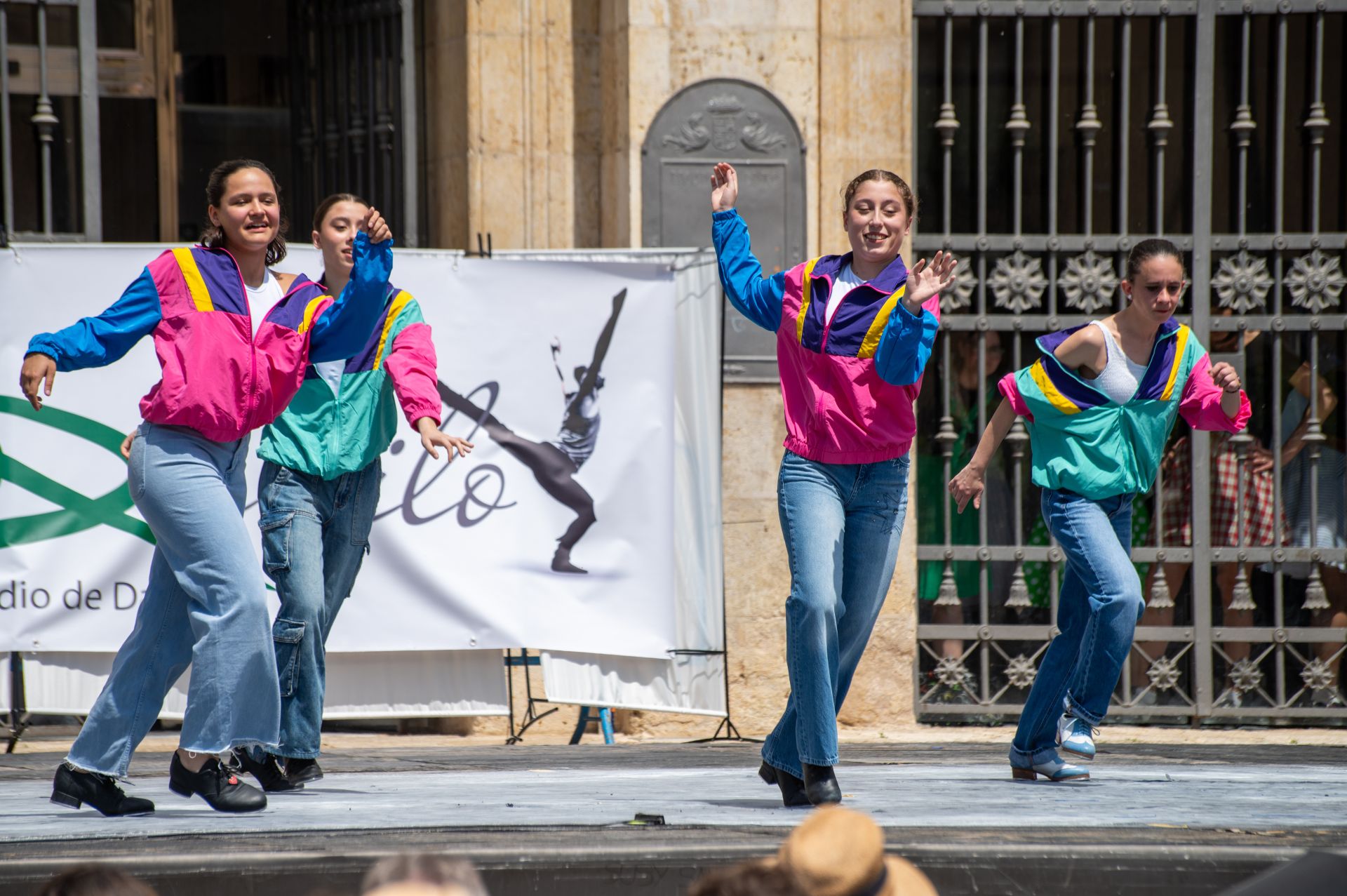 Cuarenta bailarines celebran en Palencia el día del claqué