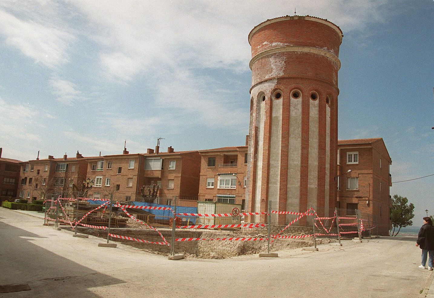 Viejo depósito de Portillo y obras del nuevo. 31 de marzo de 2000.