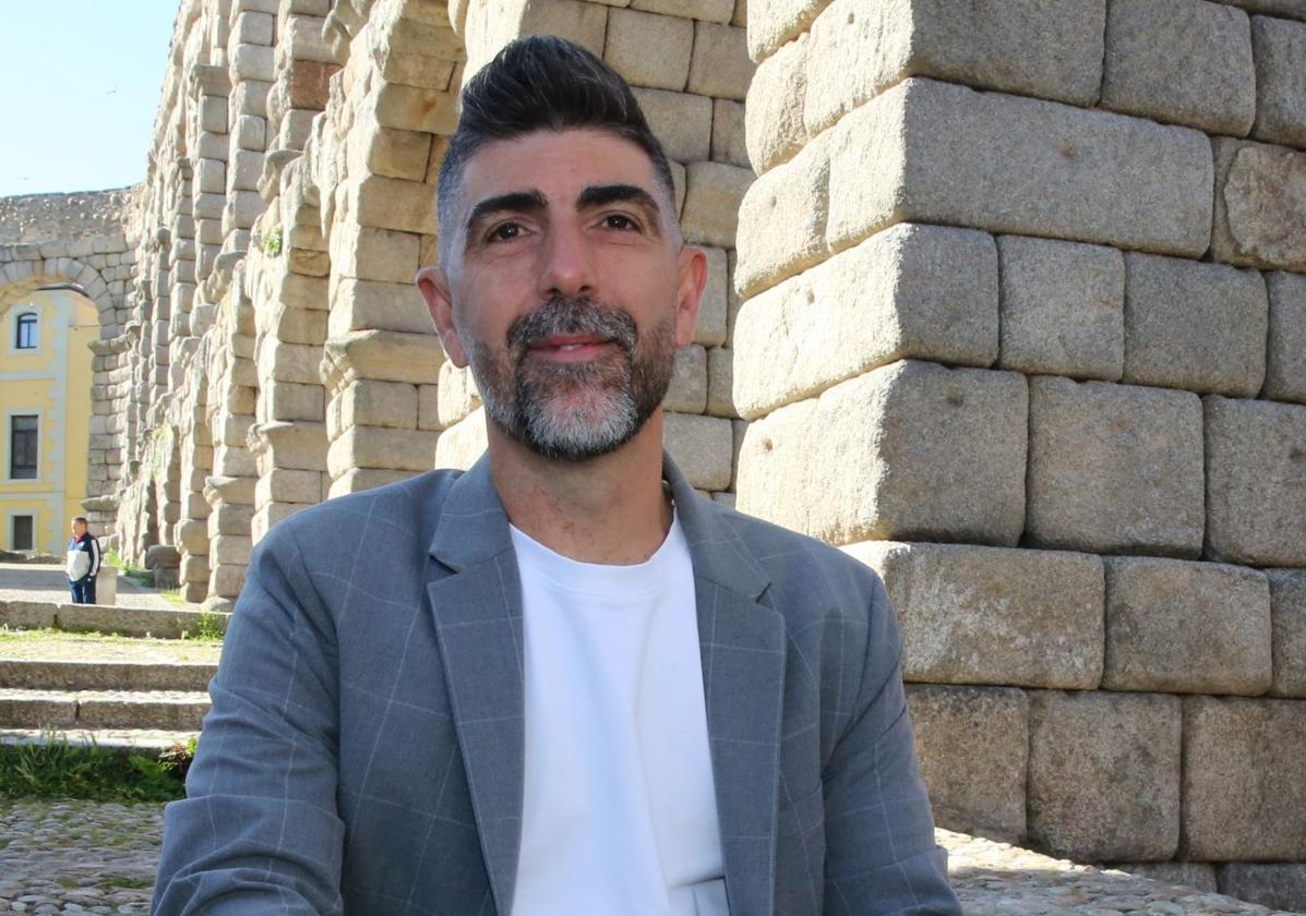 «Mazarías es un caniche con la Junta y un dóberman con el Gobierno del PSOE»