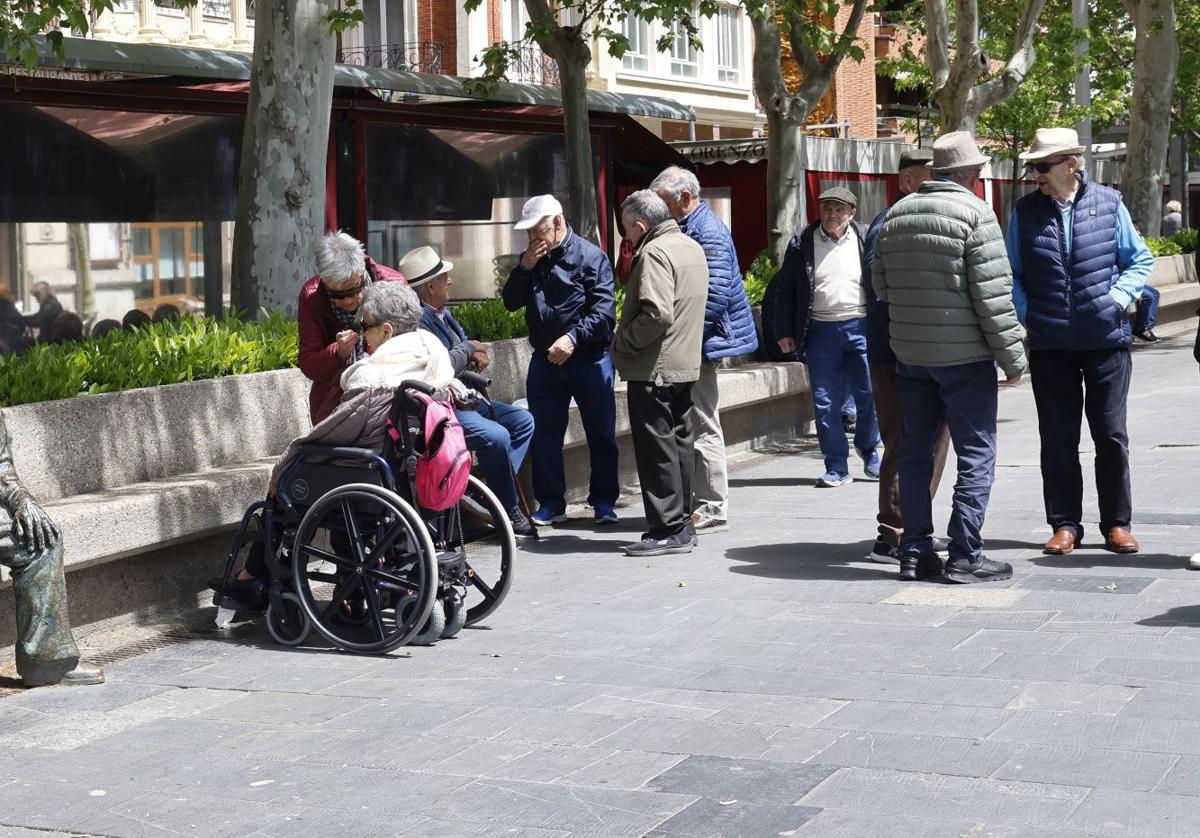 El 28% de la población es pensionista con un cobro medio mensual de 1.341 euros