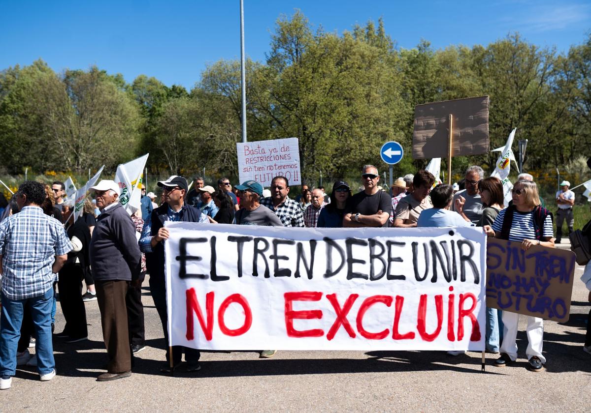 El Ave y otros pájaros