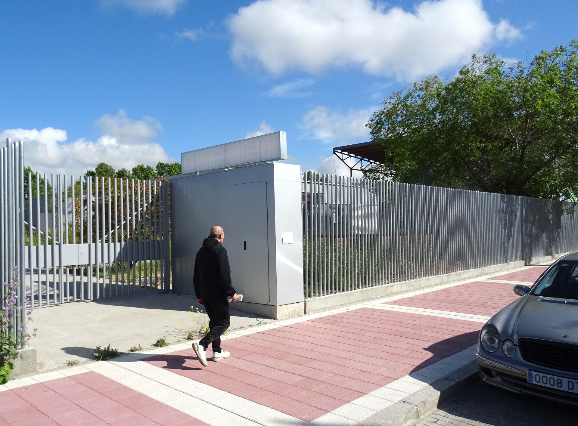 Las imágenes de la nave provisional del mercado del Val instalada en Barrio España