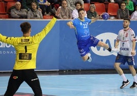 D'Antino culmina una acción desde el extremo ante el Granollers.