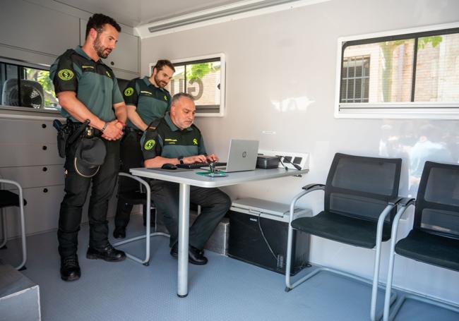 Integrantes de la Unidad Móvil de Atención al Peregrino.