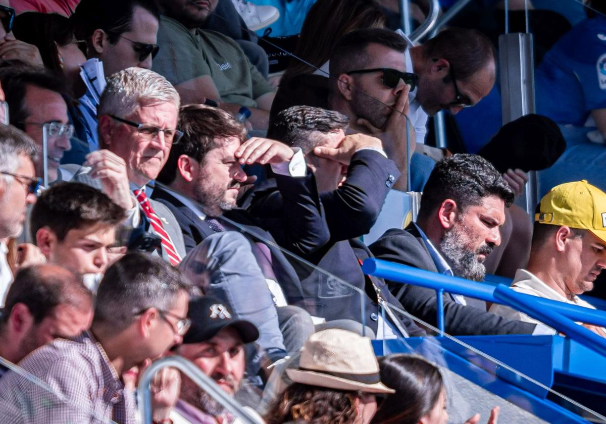 Luis García, Catoira y Bruno Mazziotti, en el palco de Butarque.