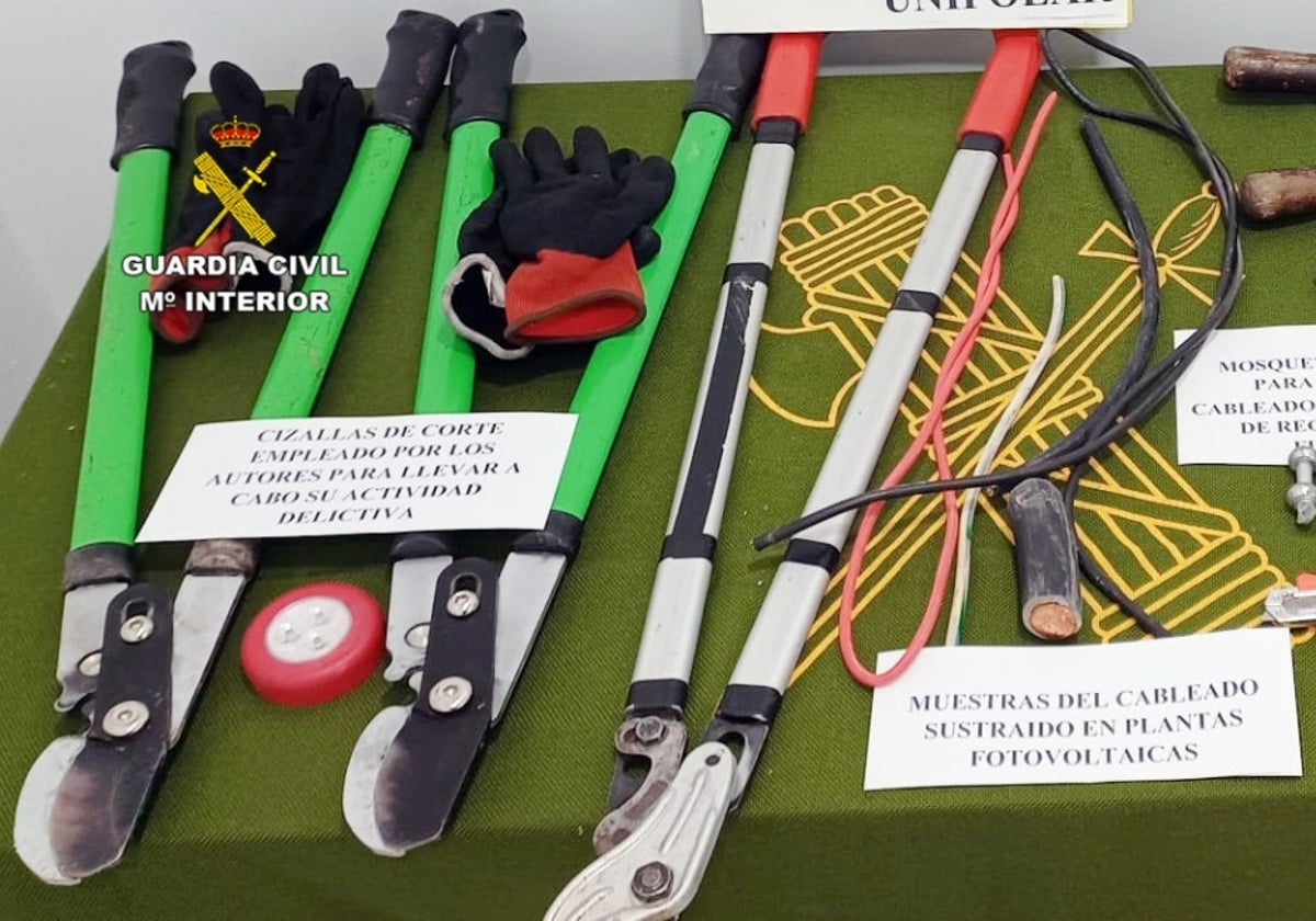 Herramienta intervenida por la Guardia Civil