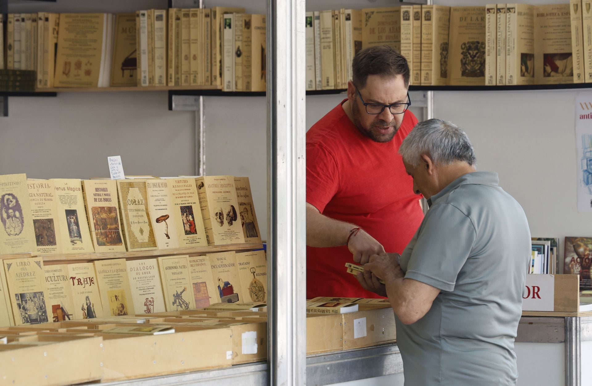 Así es la Feria del Libro Antiguo y de Ocasión de Palencia