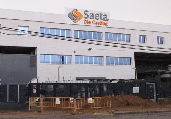 Acceso a la planta de Saeta Die Casting en la calle Aluminio de Valladolid.