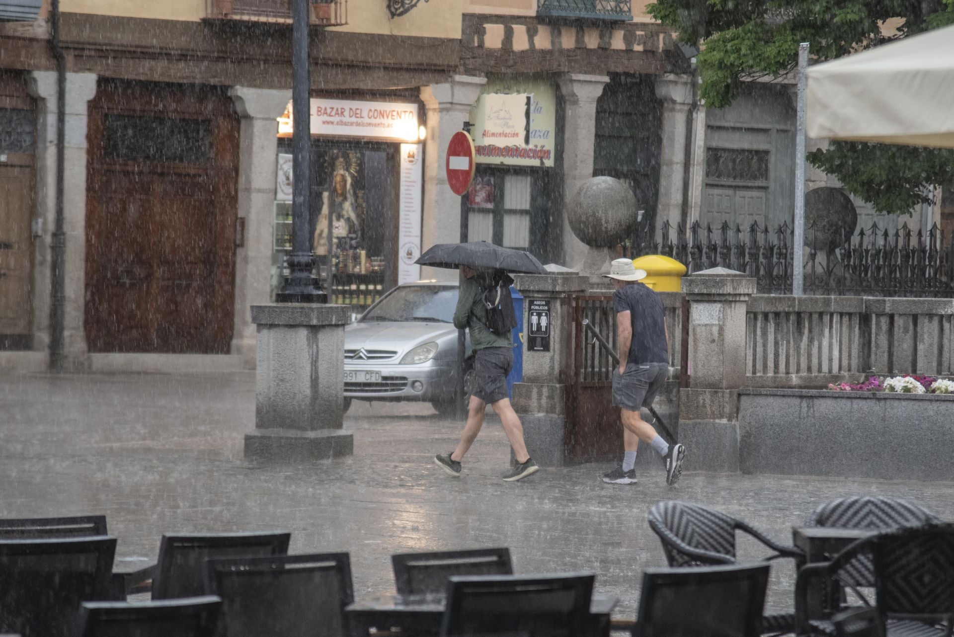 Una tormenta refresca Segovia