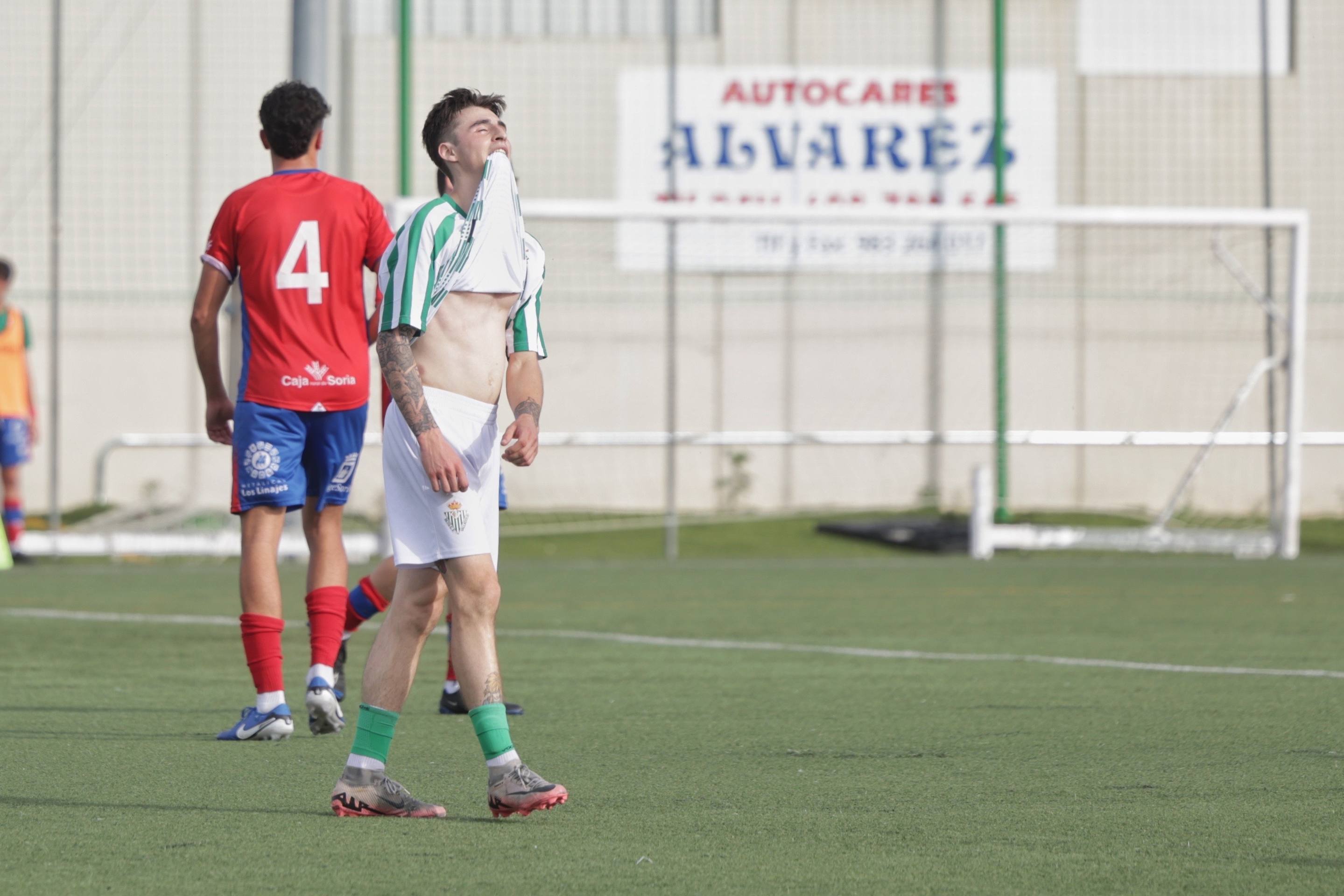 La derrota del Betis ante el Numancia B, en imágenes