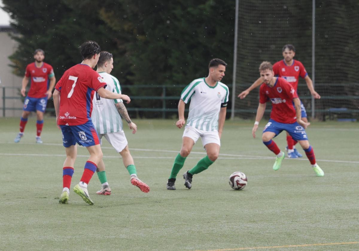 La derrota del Betis ante el Numancia B, en imágenes