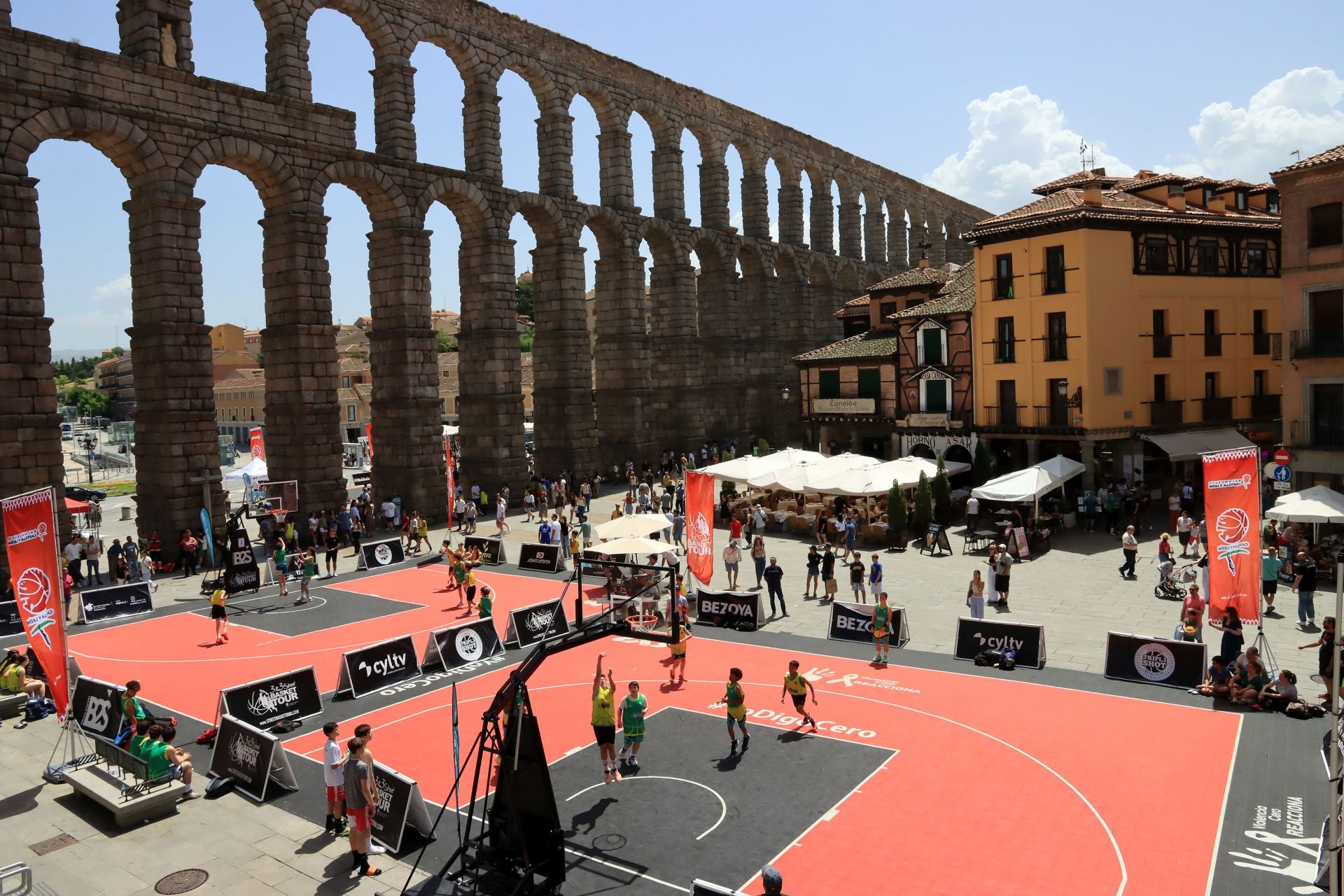 Fotos del campeonato de baloncesto 3x3 en Segovia