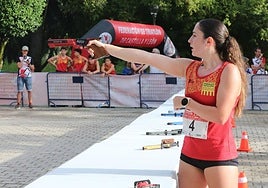 Una de las participantes, en plena competición.