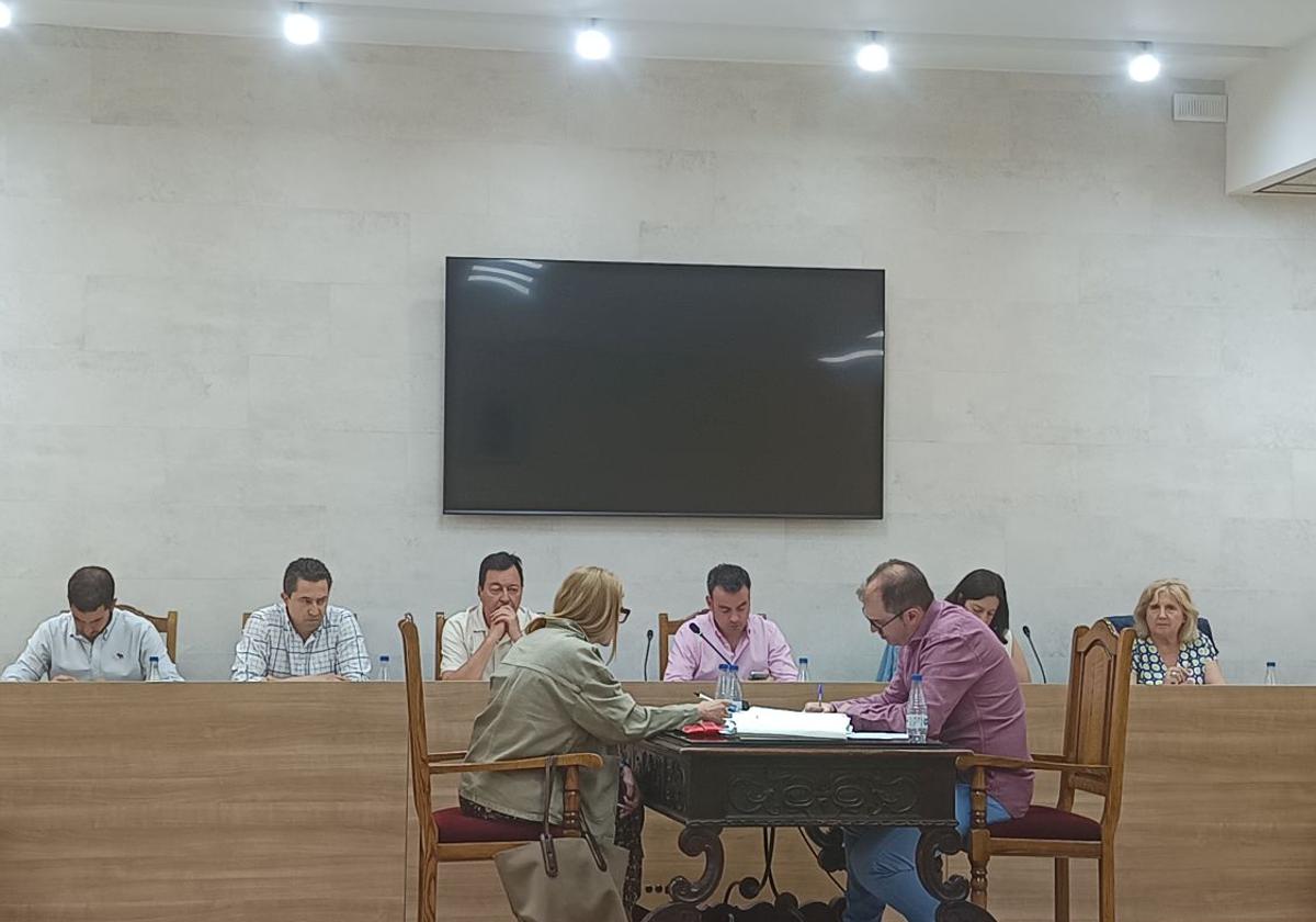 Último Pleno del Ayuntamiento de Cuéllar.