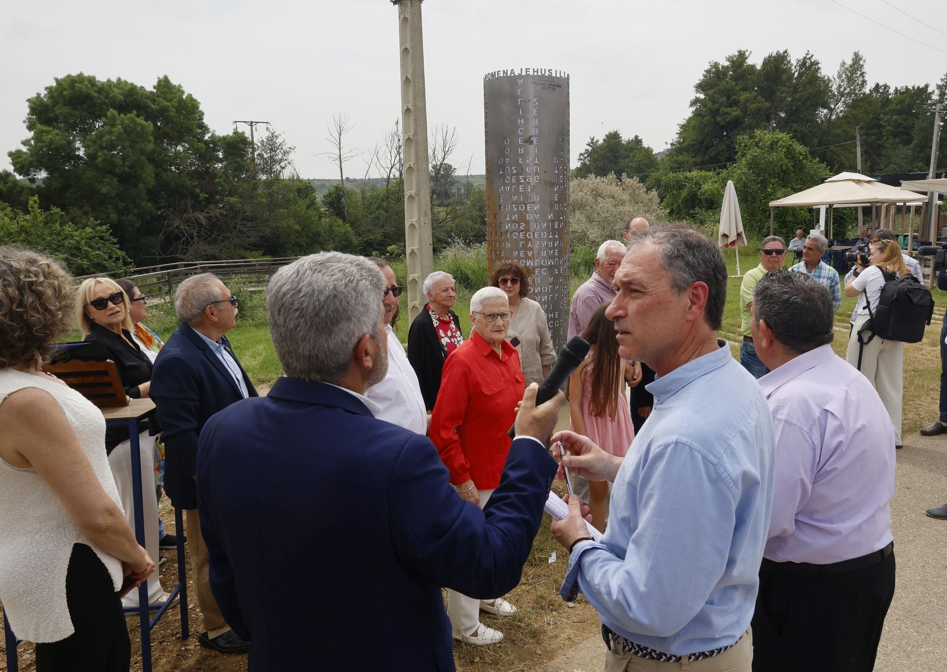 Husillos recuerda a los siete fallecidos en el río