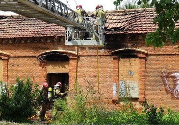 El fuego devora la centenaria caseta del último guardián del agua de Valladolid