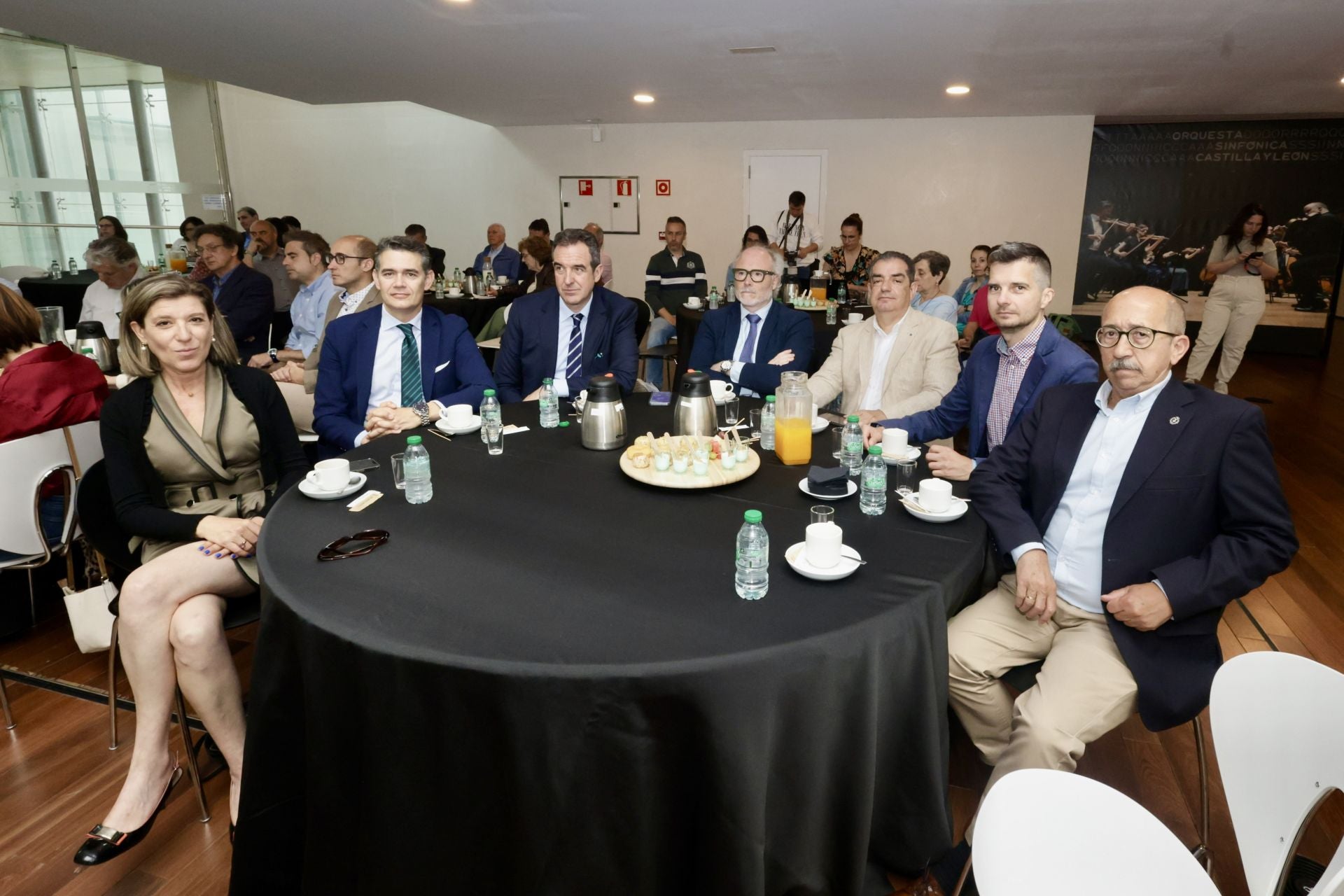 Vicenta Montes (iUrban), Felipe Cerezo-Yuste (Colegio Gestores Administrativos CyL), Mariano Villafáfila (Absentismo Laboral - Avanta), Agustín Tapia (Mutua Universal), Juan Carlos Nieto (ADER), Ricardo Álvarez (Mercadona), Antonio Contreras (Profesor Mercantil)