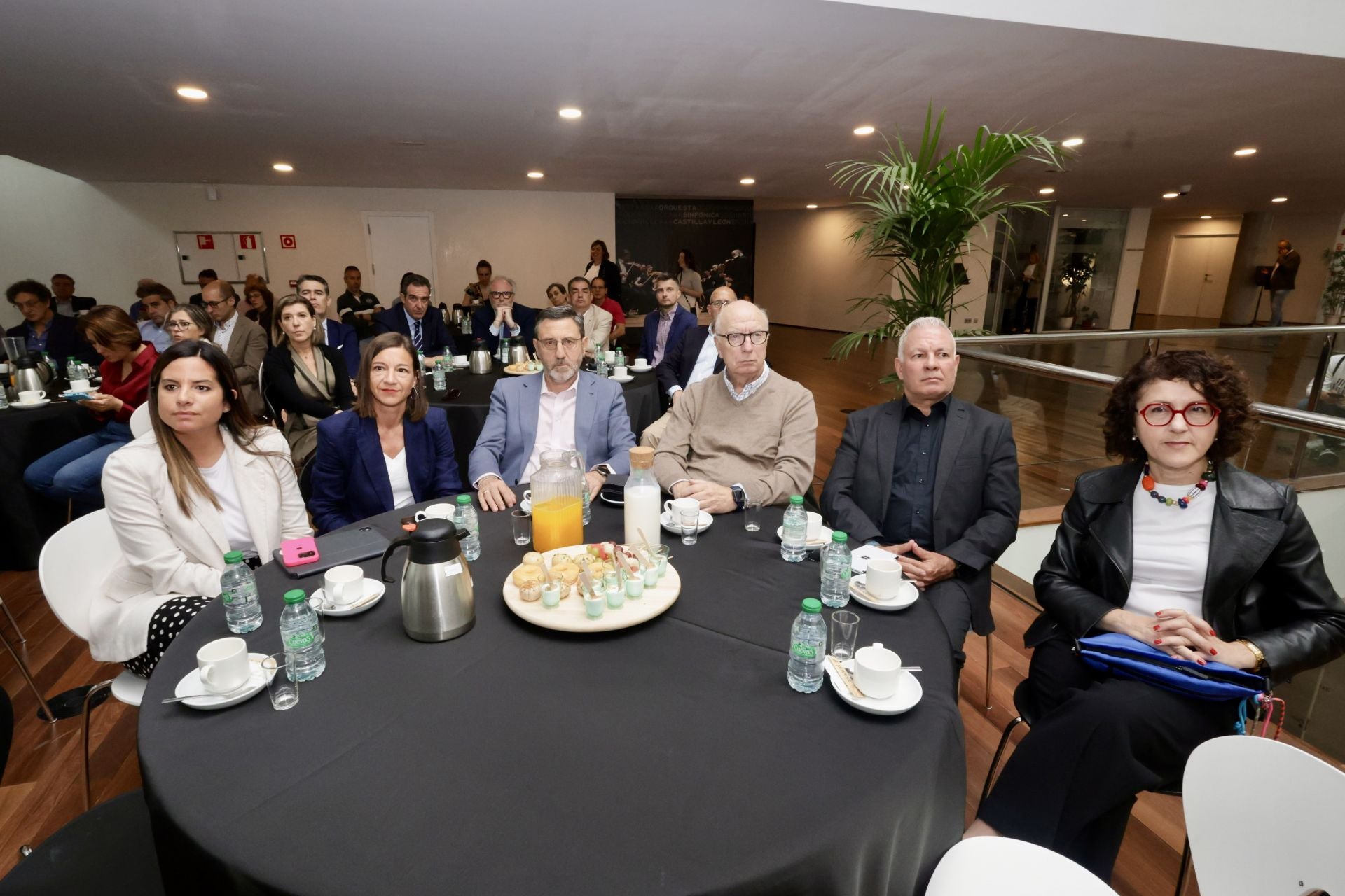 Nuria Rubio (Cortes CyL – Grupo Socialista), Laura Pelegrina (Portavoz de Movilidad y Transferencia Digital en las Cortes CyL – Grupo Socialista), Francisco Ferreira (Portavoz Grupo Socialista Diputación Valladolid), Joaquín Boneta, José Carlos de Cabanyes y Carmen Martín (El Norte de Castilla Palencia)