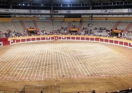 El ruedo de la plaza de toros de Íscar, dividido en cuadrículas el año pasado para el juego.