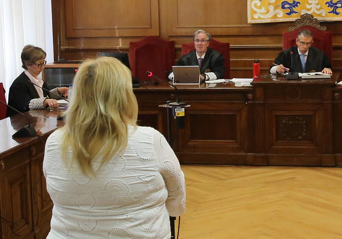 Condenada a dos años de prisión por estafar a inmigrantes en Segovia