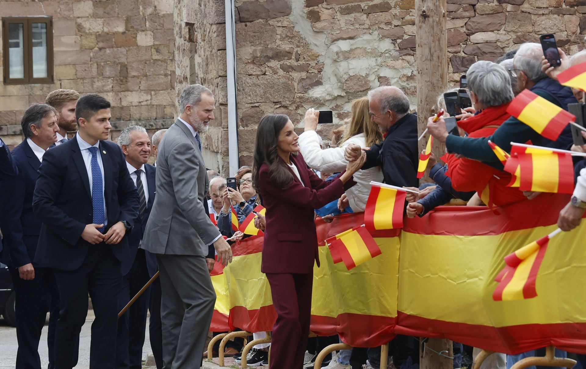 La visita de los Reyes a Brañosera, en imágenes