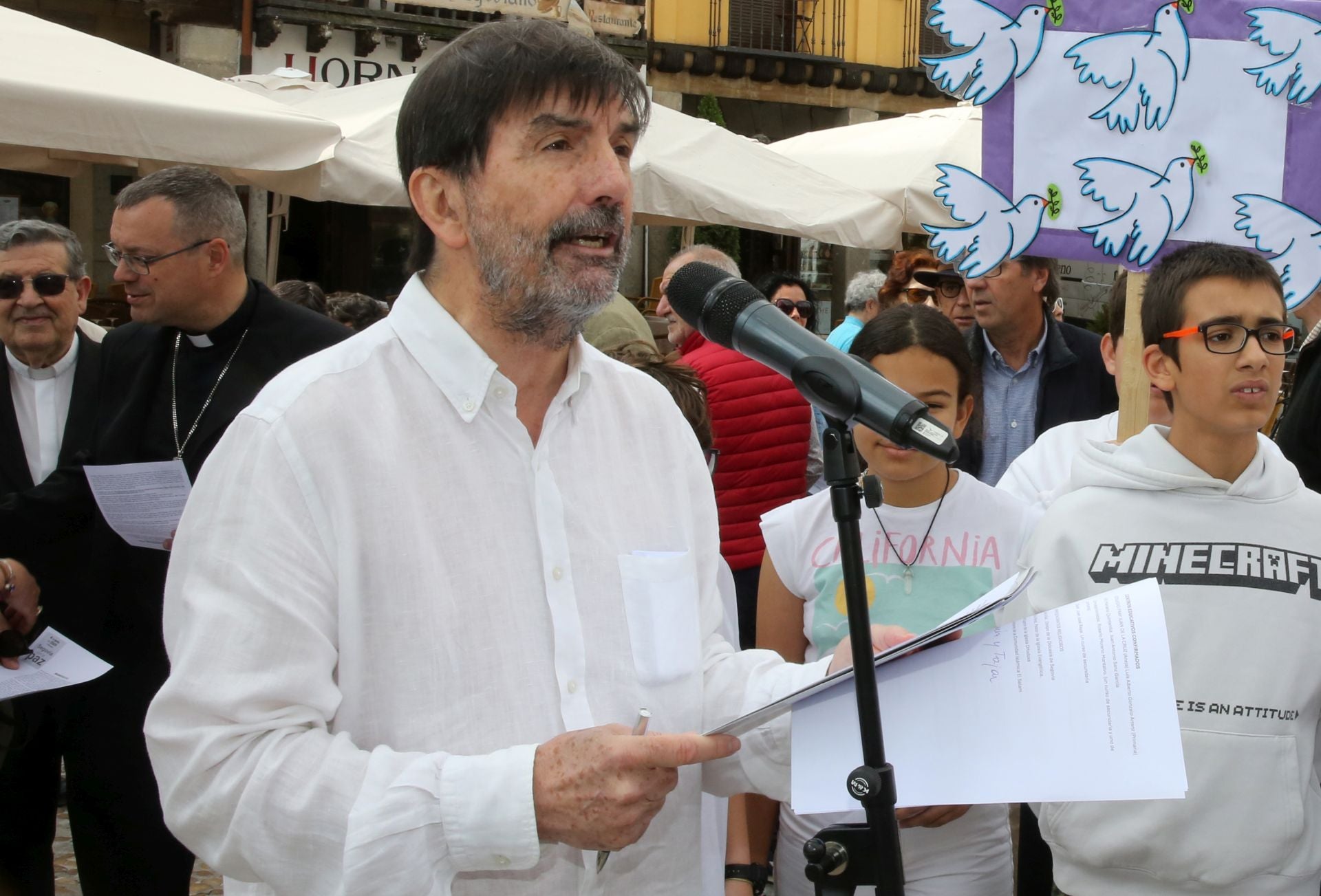 Fotos de la concentración por la paz en Segovia