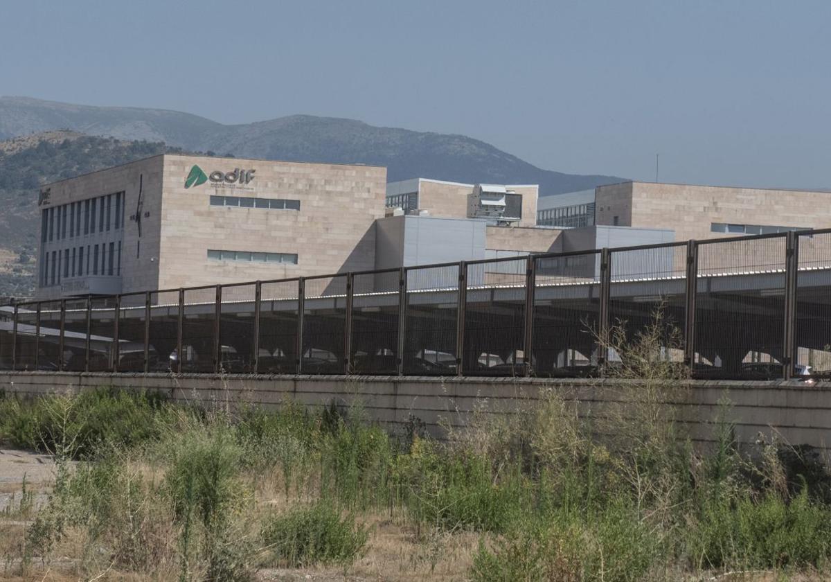 Actual aparcamiento de la estación del AVE Segovia-Guiomar.