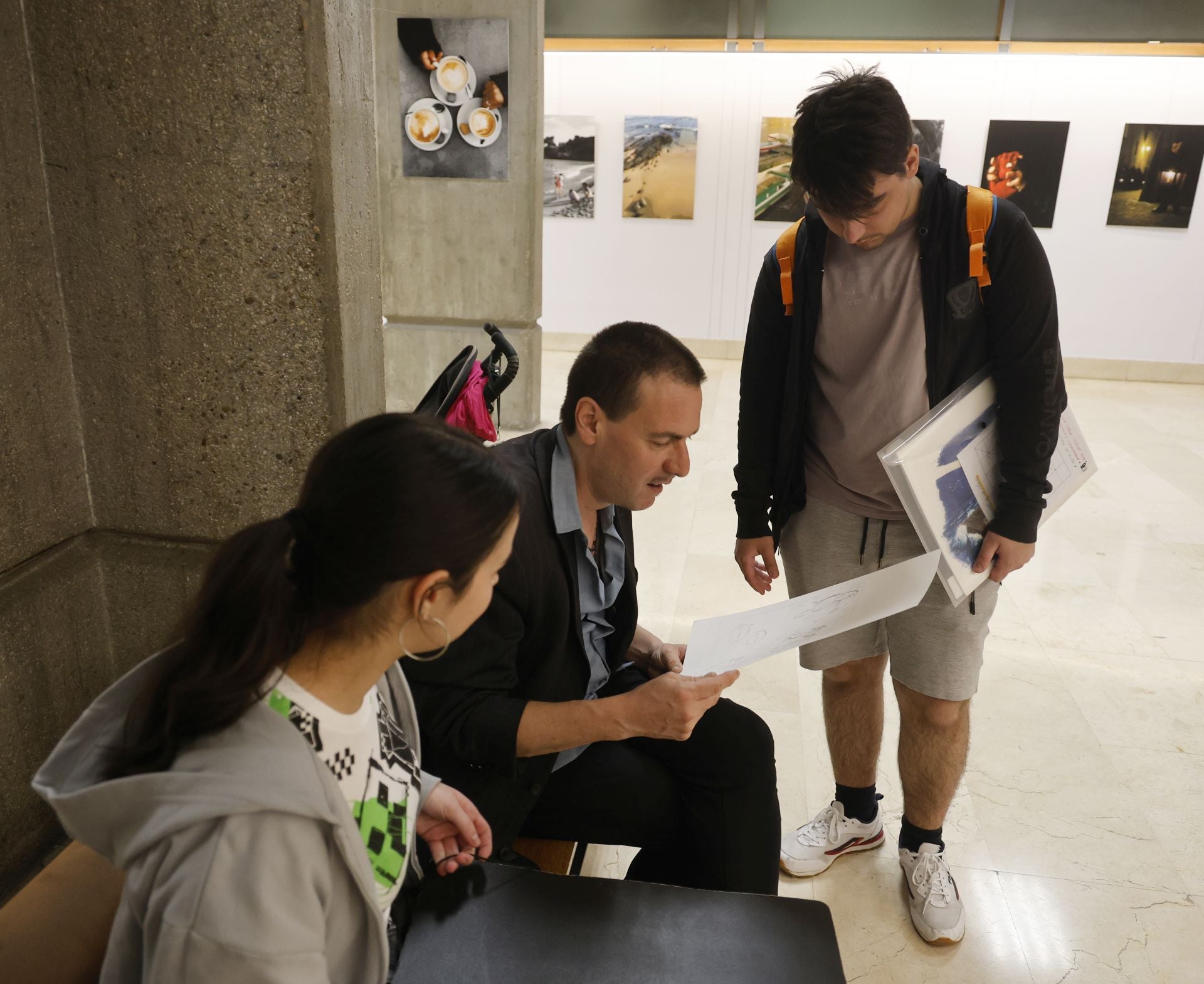 Los trabajos de la Escuela de Arte se exponen en la Biblioteca