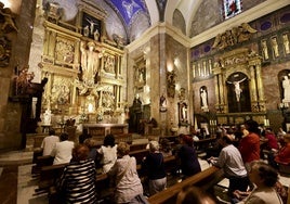 Imágenes de la veneración de la reliquia de la Santa Margarita María de Alacoque este jueves en el Santuario