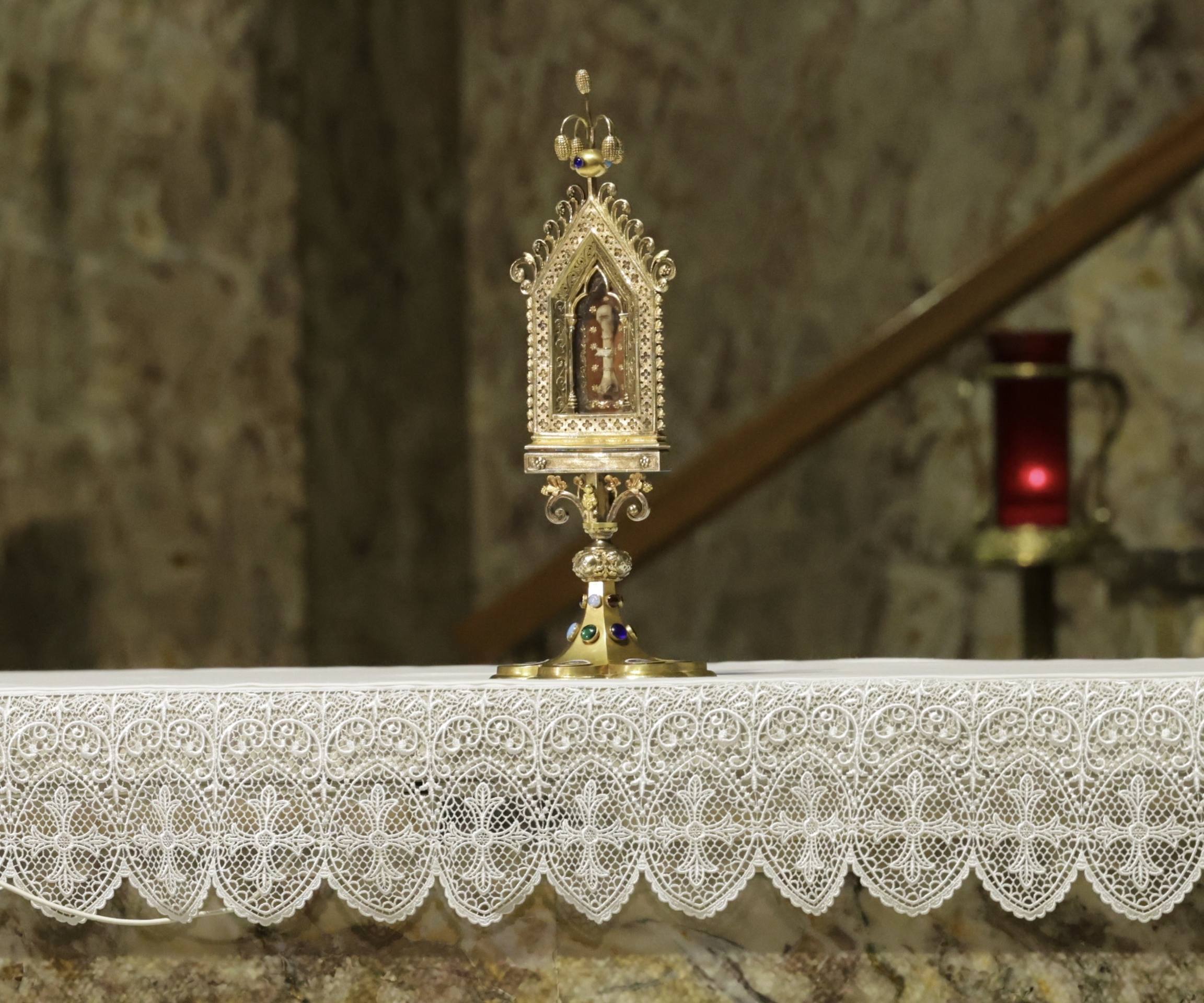 La veneración a la reliquia de Santa Margarita María de Alacoque, en imágenes