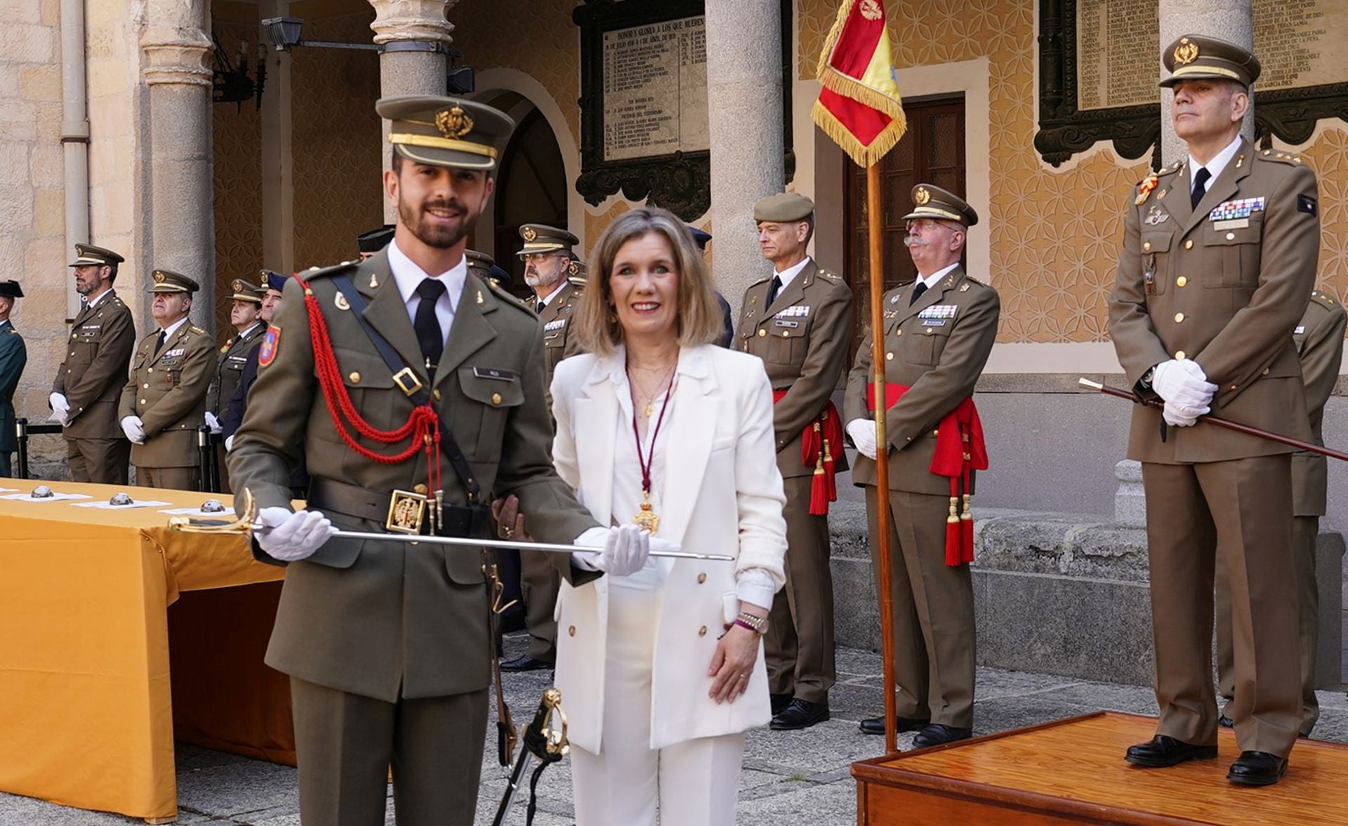 Fotos del acto de fin de curso de la Academia de Artillería