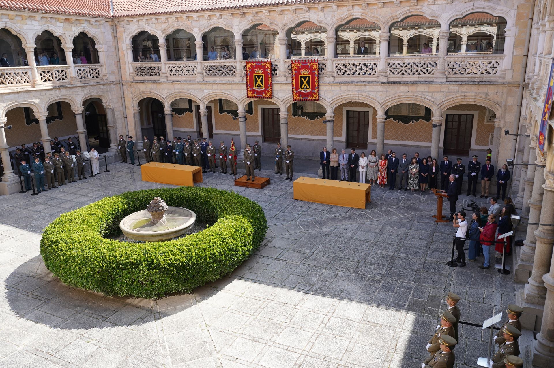 Fotos del acto de fin de curso de la Academia de Artillería