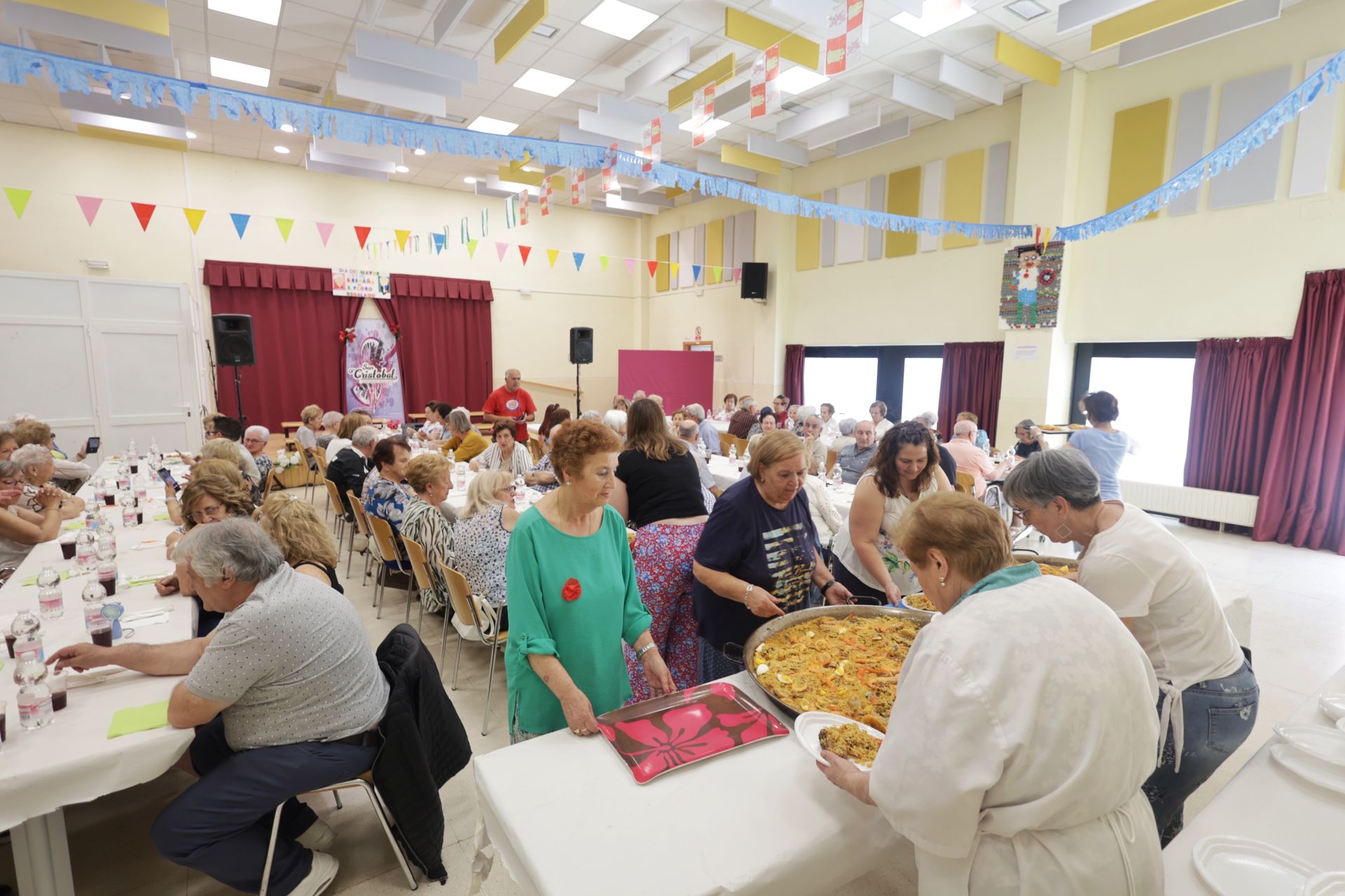 Paellada de hermanamiento entre el Barrio España y San Pedro Regalado