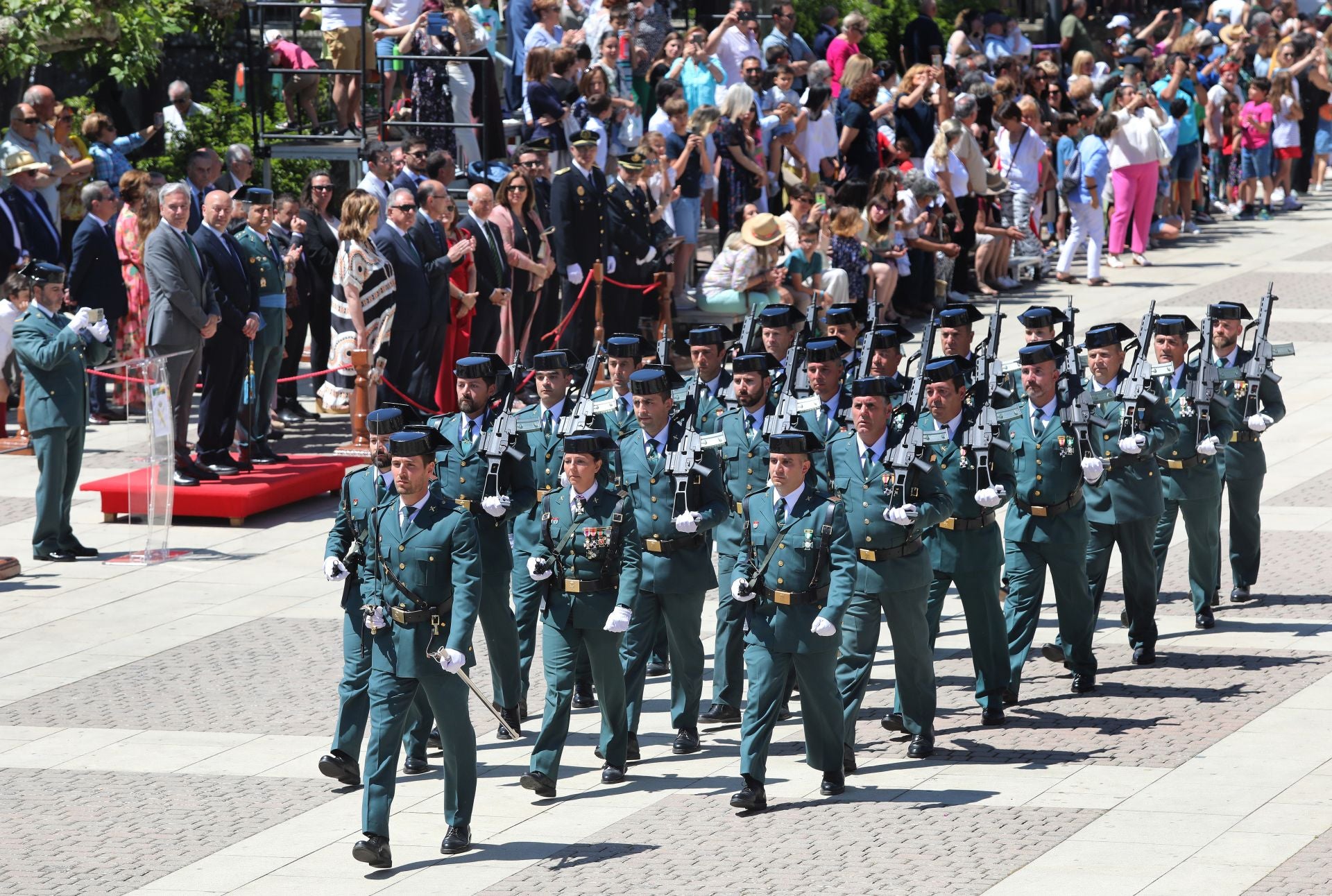 La Guardia Civil honra en Paredes de Nava sus 181 años de historia